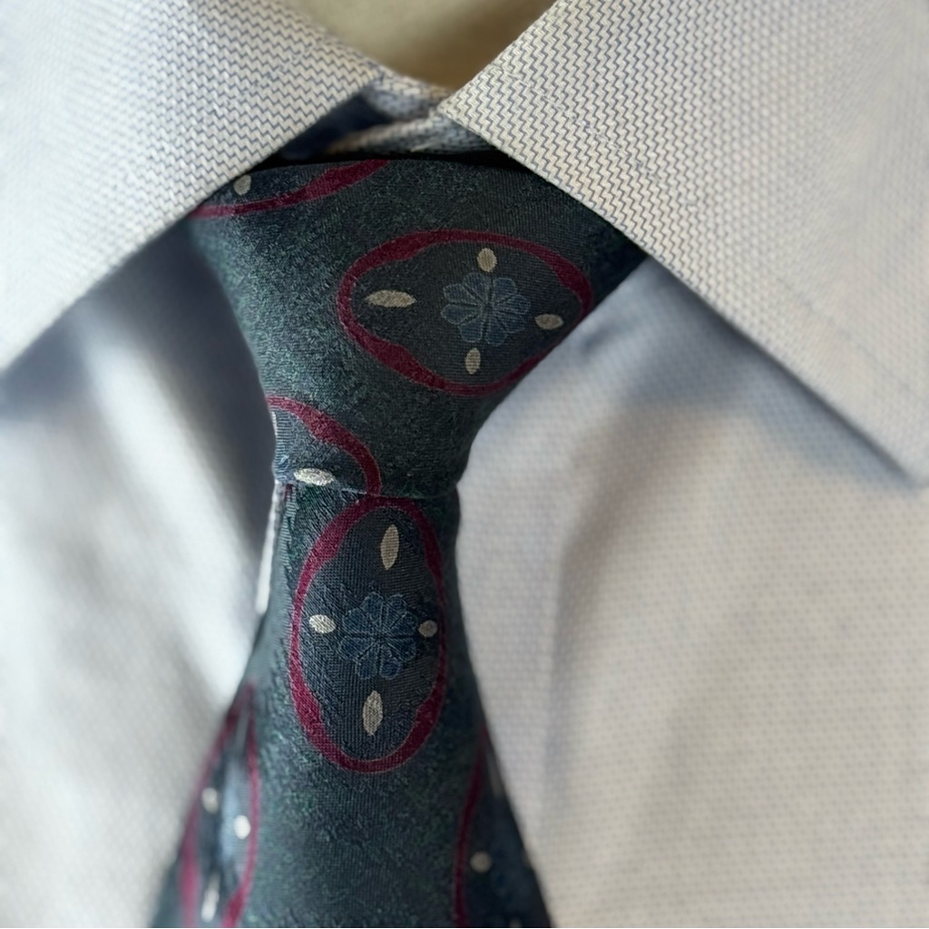 Giorgio Armani Menâs Necktie Blue & Red With Flowers Patterned Tie 100% Silk
